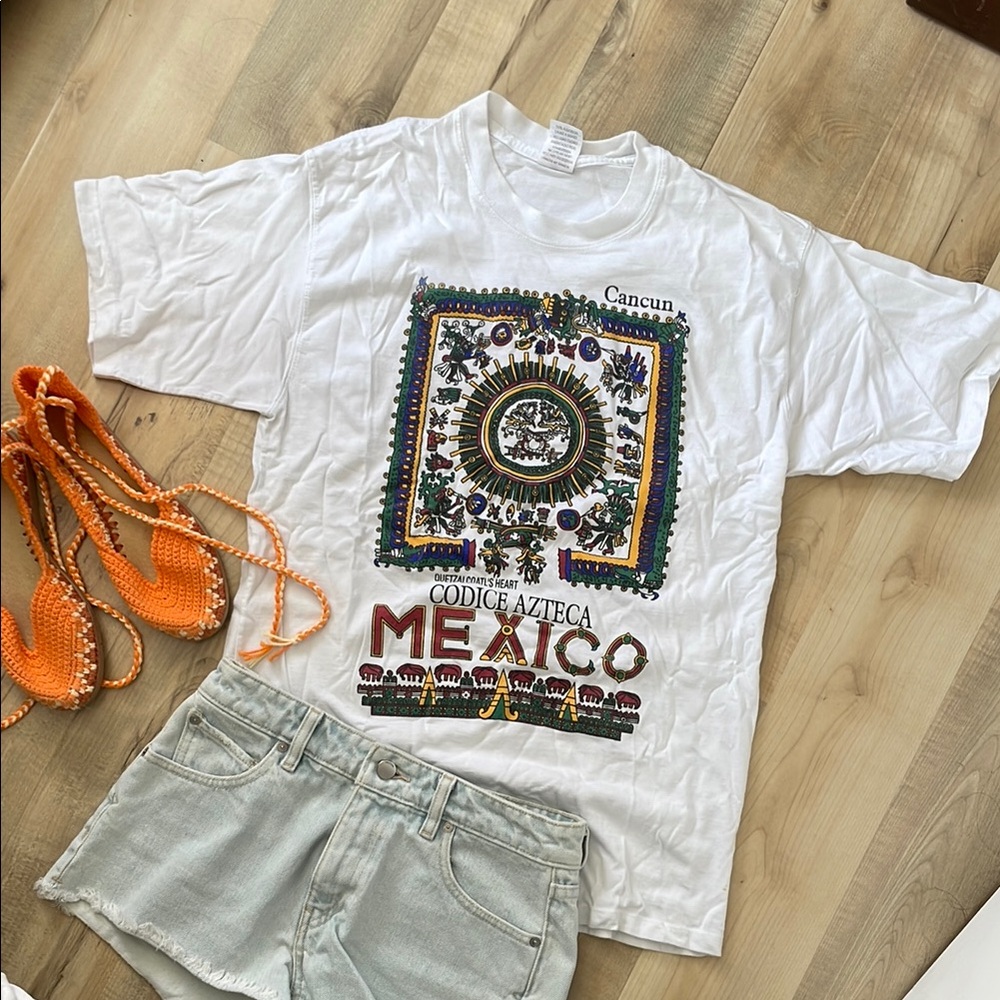 Vintage Cancun Mexico Graphic T-Shirt